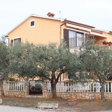 Lily'S Lovely Apartments Fažana Exterior foto