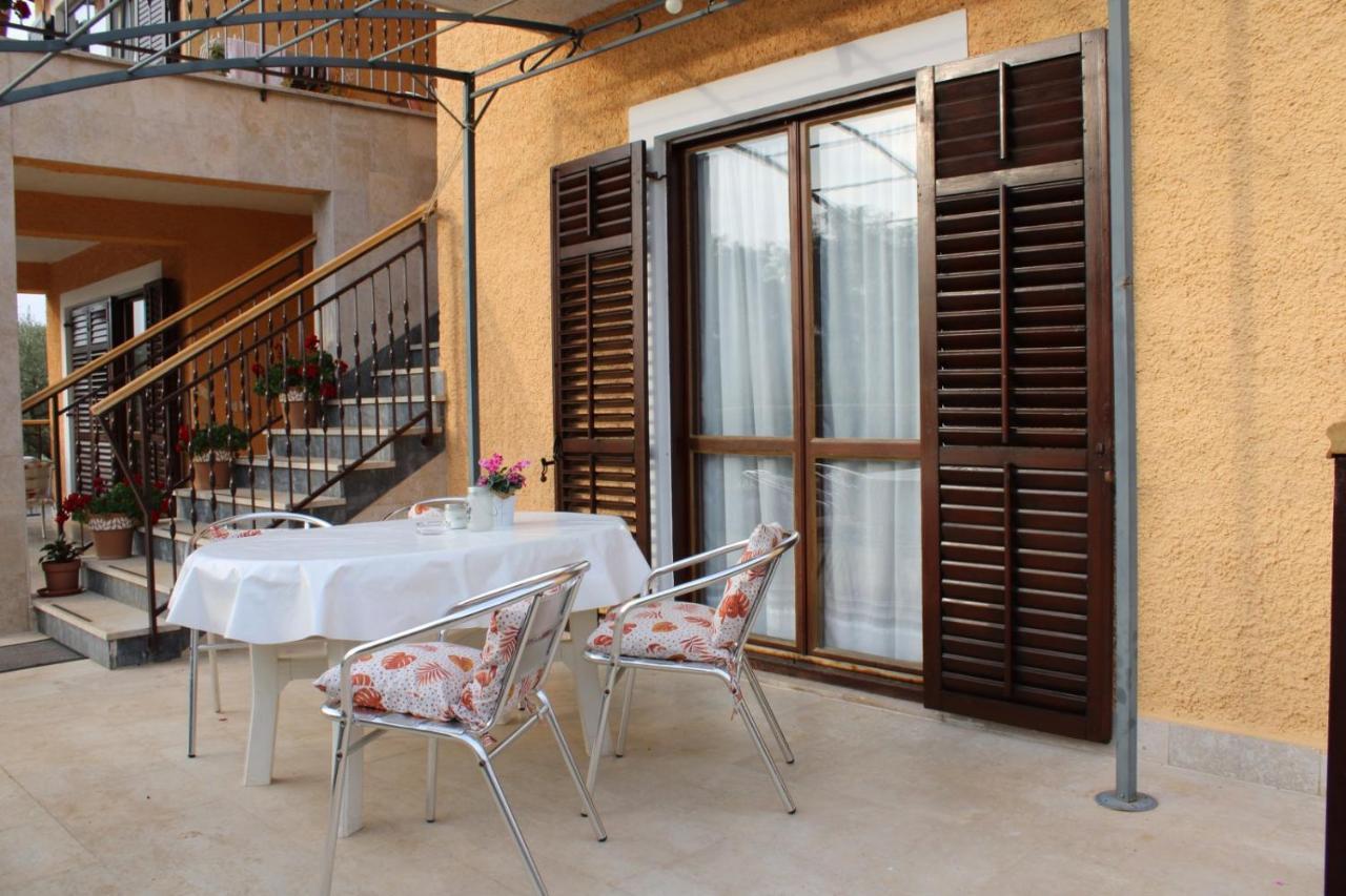 Lily'S Lovely Apartments Fažana Exterior foto