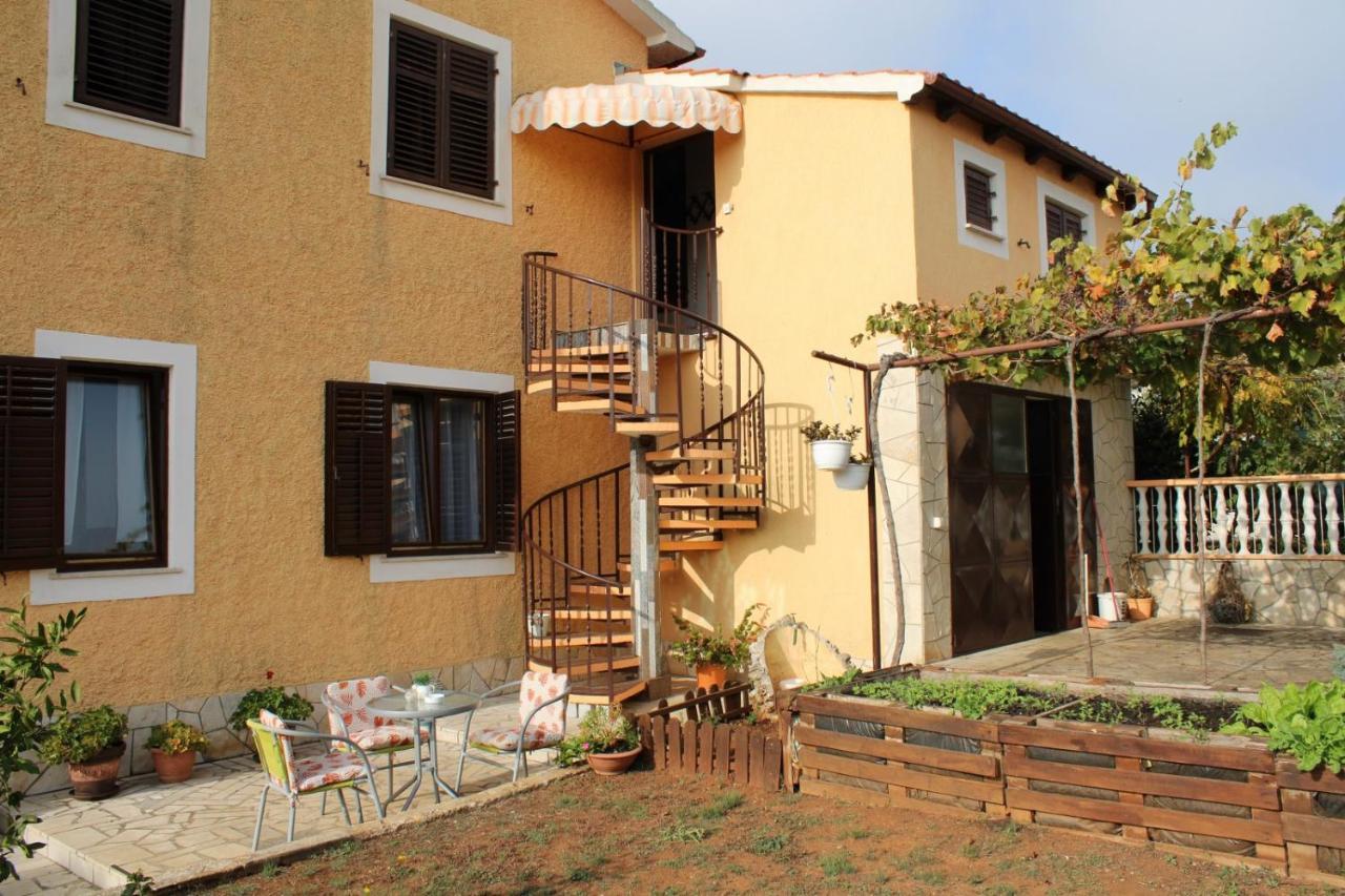 Lily'S Lovely Apartments Fažana Exterior foto