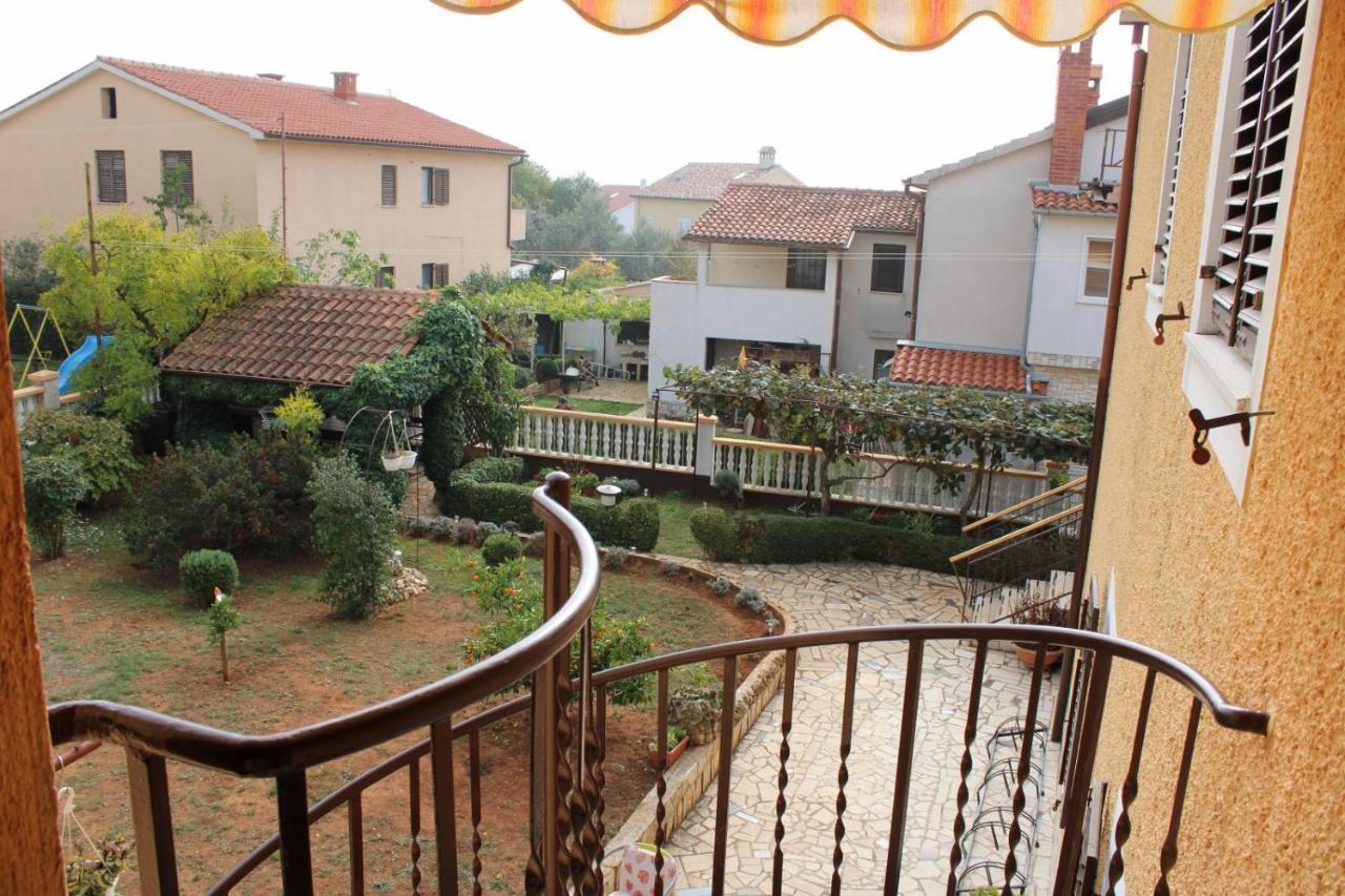 Lily'S Lovely Apartments Fažana Exterior foto