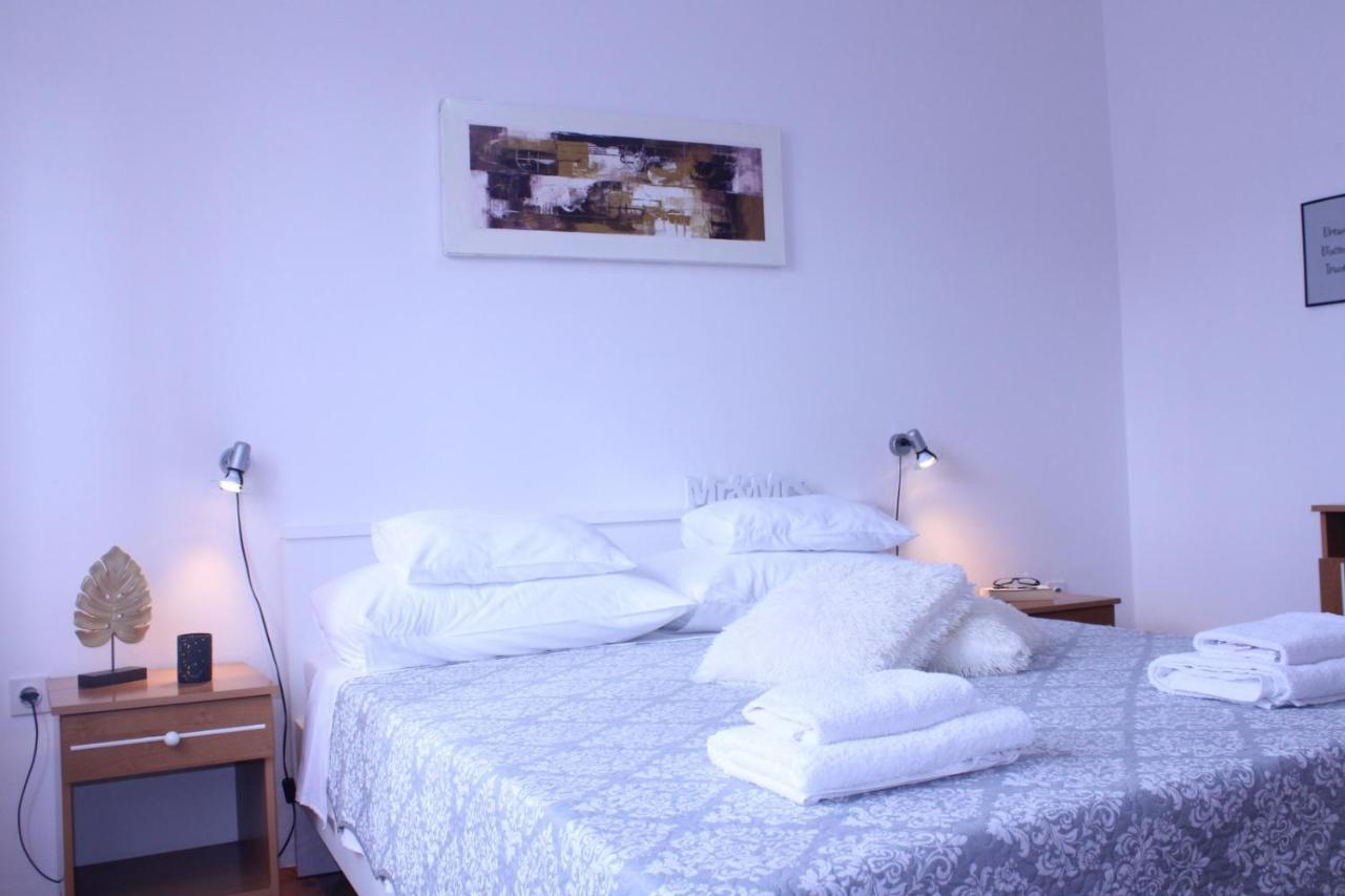 Lily'S Lovely Apartments Fažana Exterior foto