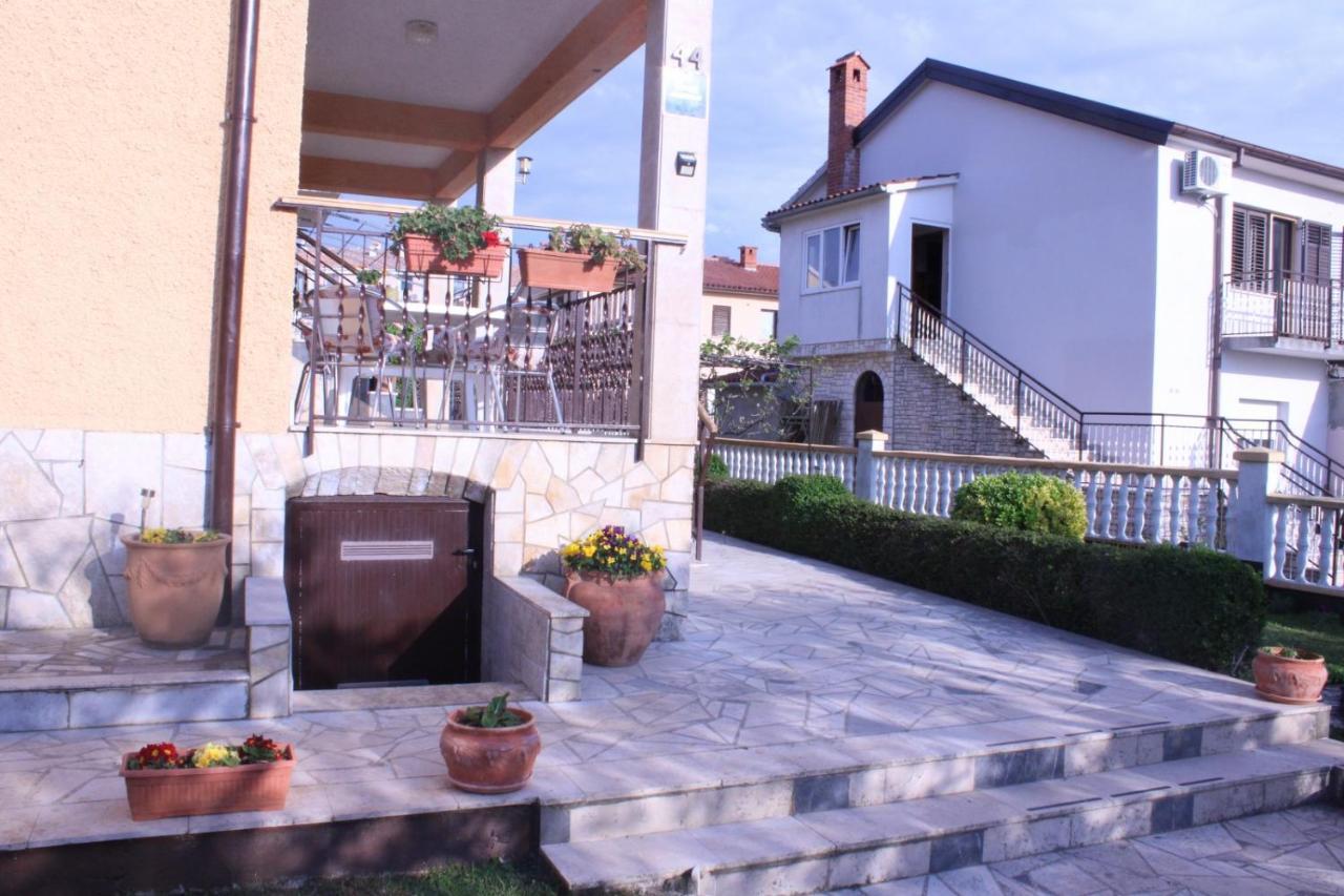 Lily'S Lovely Apartments Fažana Exterior foto