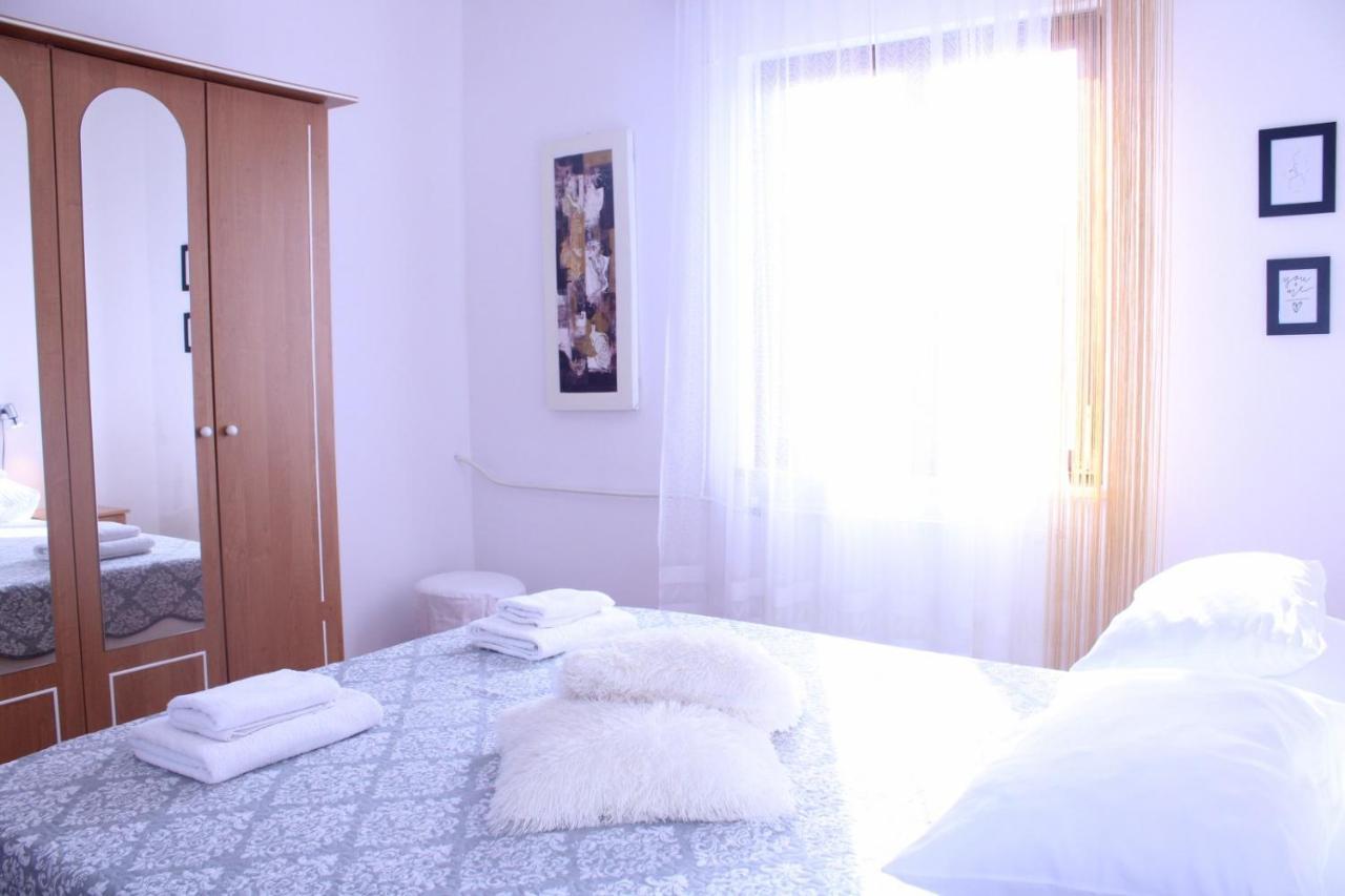 Lily'S Lovely Apartments Fažana Exterior foto